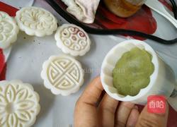 抹茶黑芝麻月饼的做法图解10