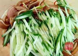 凉拌猪耳的做法图解5