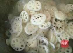 糖醋藕片的做法图解2