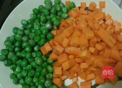 菠萝炒饭的做法图解3