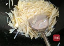 土豆炒蛋的做法图解3