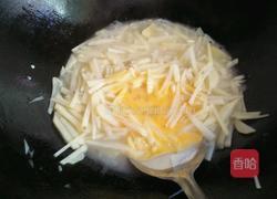 土豆炒蛋的做法图解4