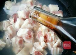 焦糖啤酒红烧肉的做法图解2