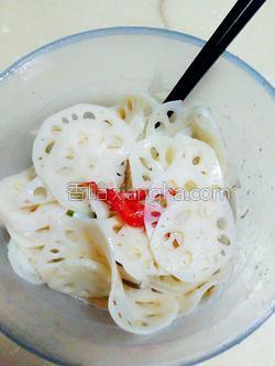 藕片的家常做法酸甜 MjUwX2MxXzA