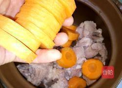 玉米排骨红萝卜汤的做法图解4