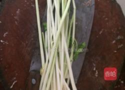 泡菜乱刀肉的做法图解2