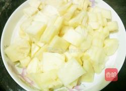 清炒菠萝的做法图解2