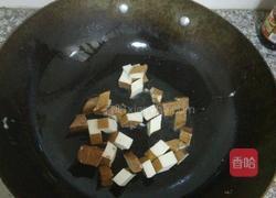 鸡蛋豆干炒秋葵的做法图解4