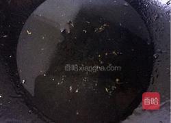 蒜苗炒肉的做法图解3