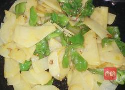 青椒土豆毛肚片的做法图解4