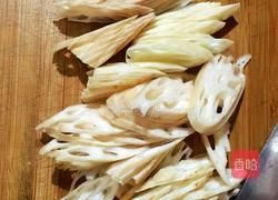 炒莲藕的做法图解1