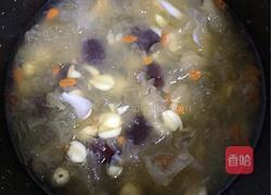 银耳莲子羹的做法图解5