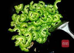 苦瓜炒肉的做法图解4