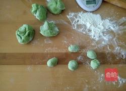 绿玫瑰花卷的做法图解7