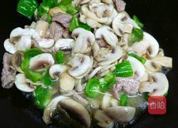 蘑菇炒肉的做法图解6