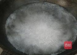 豇豆馅饺子的做法图解1