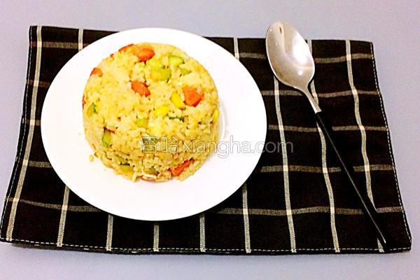 火腿鸡蛋炒饭的做法_火腿鸡蛋炒饭的做法大全