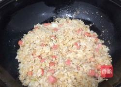 火腿鸡蛋炒饭的做法图解7