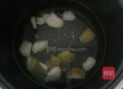 梨粥的做法图解2
