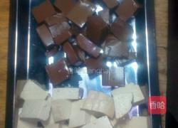 鸡血炒豆腐的做法图解1