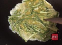 秋葵炒蛋的做法图解7