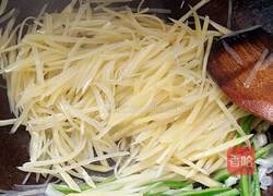 青椒土豆絲的做法图解4