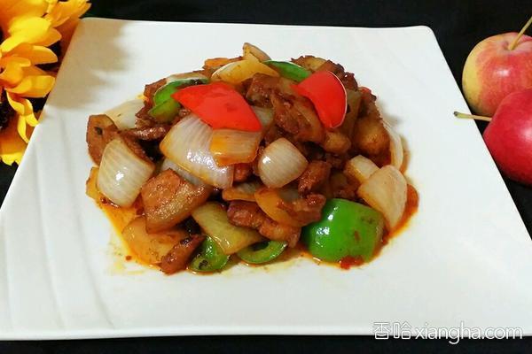 洋葱炒回锅肉的做法_菜谱_香哈网