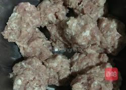 猪肉丸子汤的做法图解3