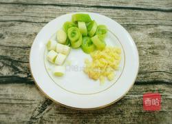 莲藕排骨汤的做法莲藕要洗吗 MjUwX2MxOjEvM15yYjI6MS84XzE4MA