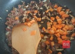 香菇腊肠饭的做法图解7