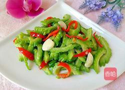 苦瓜炒辣椒的做法图解10