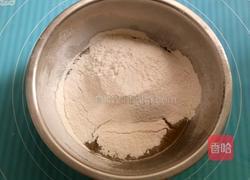 豆沙双黄月饼的做法图解4