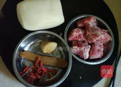 菜脯莲藕煲排骨的做法图解2