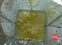柠檬百香果汁的做法图解6