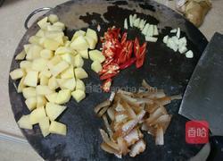 小土豆烧猪皮的做法图解8