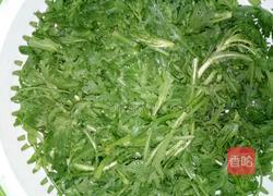 凉拌茼蒿叶的做法图解1