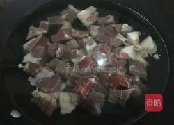 土豆炖牛腩的做法图解2
