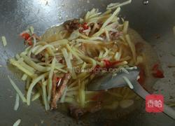 土豆炒猪肉的做法图解8