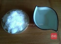 炒糖色的做法图解1