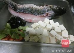 红烧草鱼豆腐的做法图解2