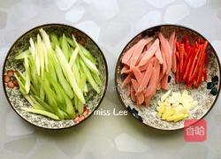 西芹炒火腿的做法图解3
