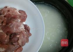 瘦肉皮蛋粥的做法图解7