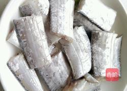 煎刀鱼的做法图解1