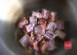 土豆炒排骨的做法图解4