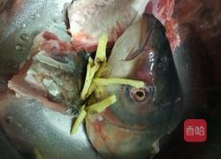 鱼头豆腐汤的做法图解1