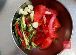 茄子炒西红柿的做法图解3