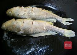 醋焖黄花鱼的做法图解3