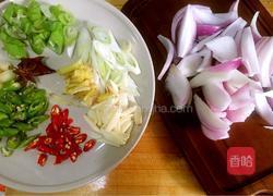 干锅肥肠的做法图解3