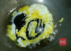 绿豆芽蛋炒饭的做法图解3