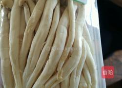海鲜菇炒鸡蛋的做法图解1